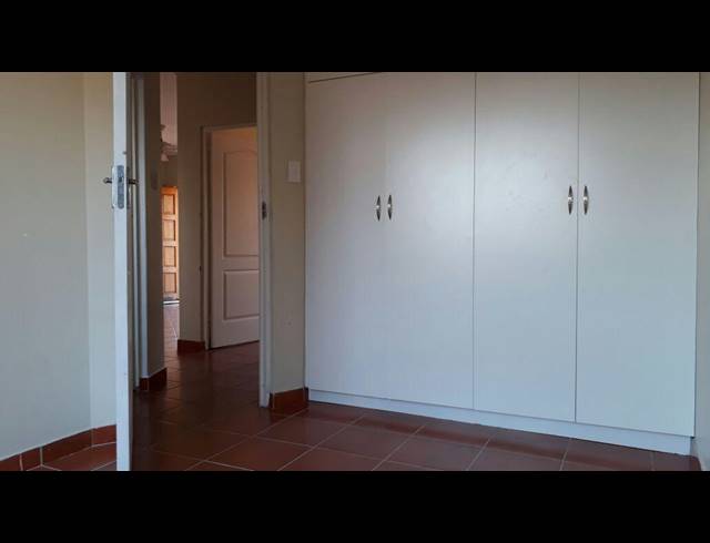 2 BEDROOM FLAT RENTED IN SCHUINSHOOGTE